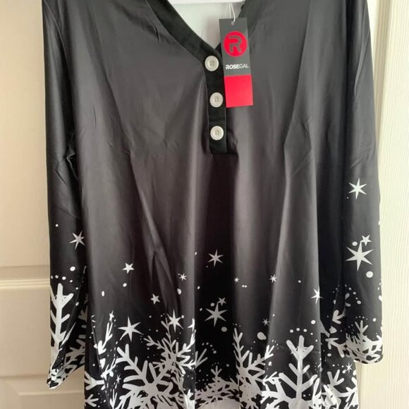Ladies size Large Black & white Holiday shirt - Picture 9 of 10